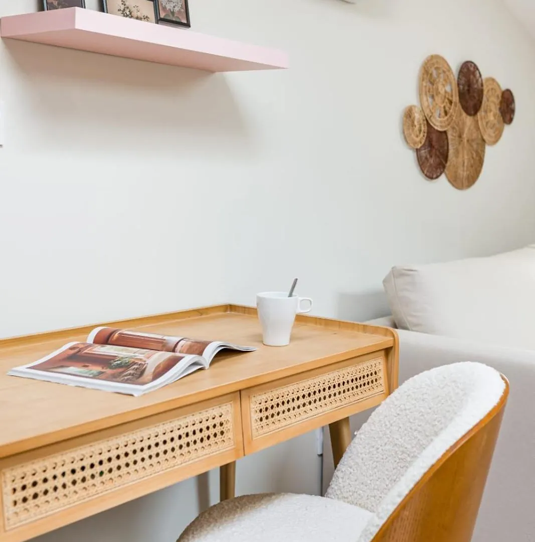 Beige Hospitalite - Jade - Cocon Apartment Saint-Etienne
