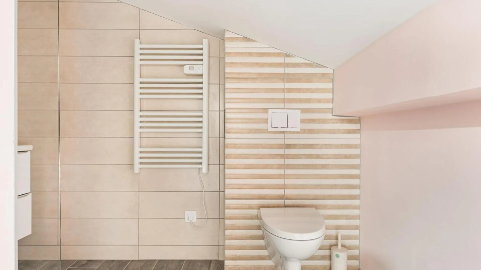 Beige Hospitalite - Jade - Cocon Apartment Saint-Etienne  0*, Saint-Etienne (Loire)