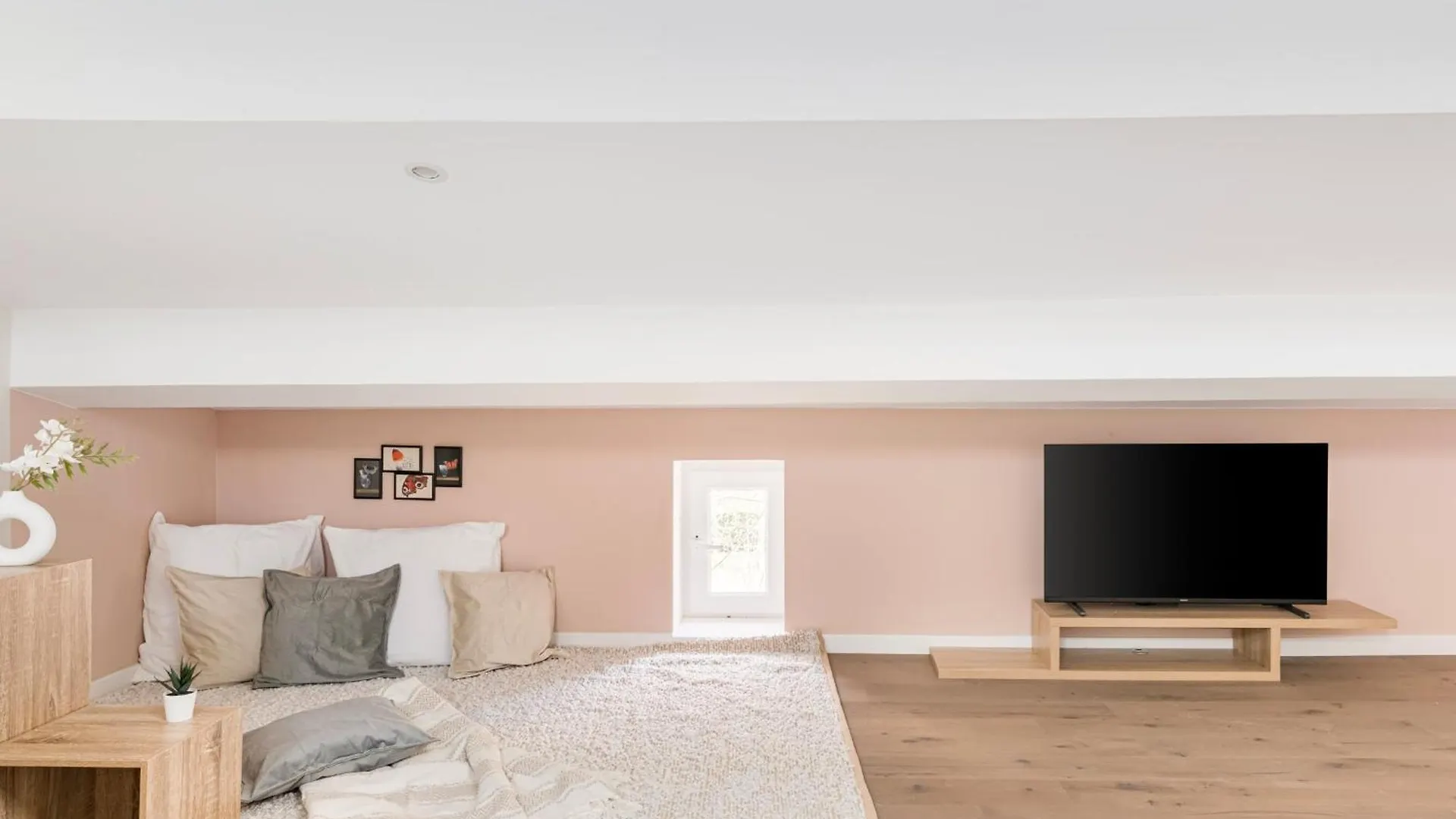 Beige Hospitalite - Jade - Cocon Apartment Saint-Etienne  France